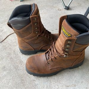 Mens Carolina 8” waterproof steel toe work boot. Size US Mens 11